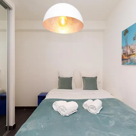 Le Grain D'or Yourhosthelper * Cannes