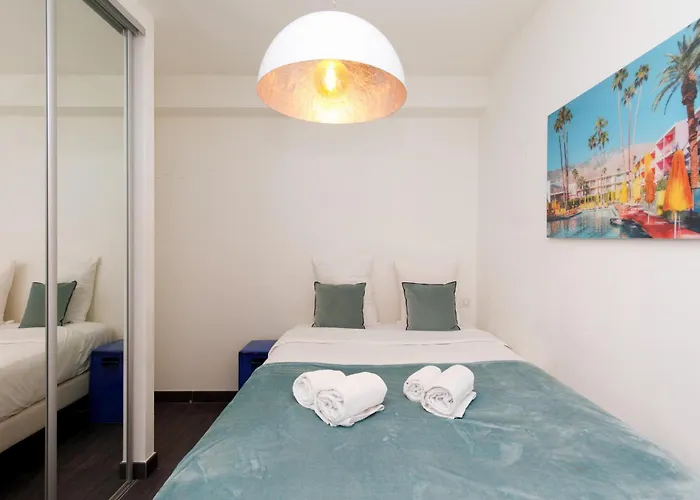 Le Grain D'or Yourhosthelper * Cannes